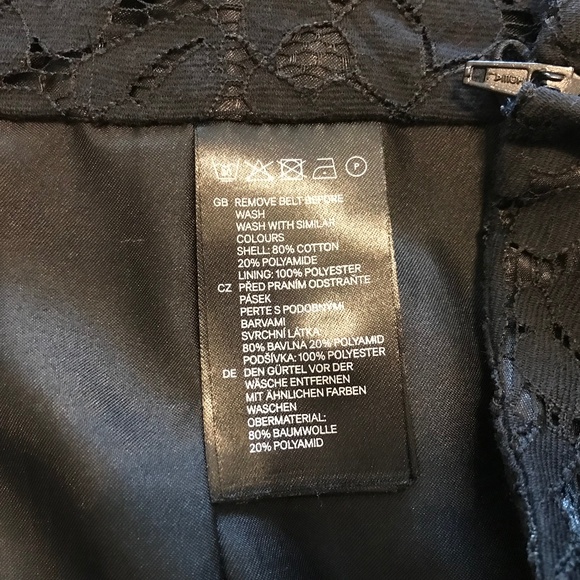 Pretty H&M black skirt with lace overskirt (8) - Picture 7 of 10